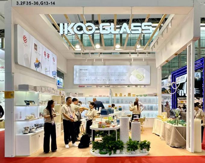 latest company news about Day 1 at the Canton Fair — our IKOO GLASS booth has been buzzing since morning!  1