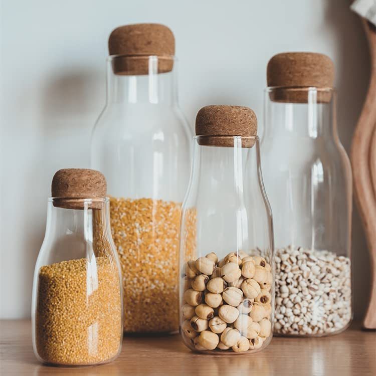 IKOO Borosilicate Glass Carafe with Cork Stopper Microwave and Freezer Safe Beverage Pitcher